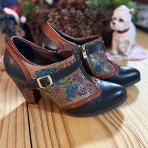 Elegant Multicolor Leather Women's Shoes